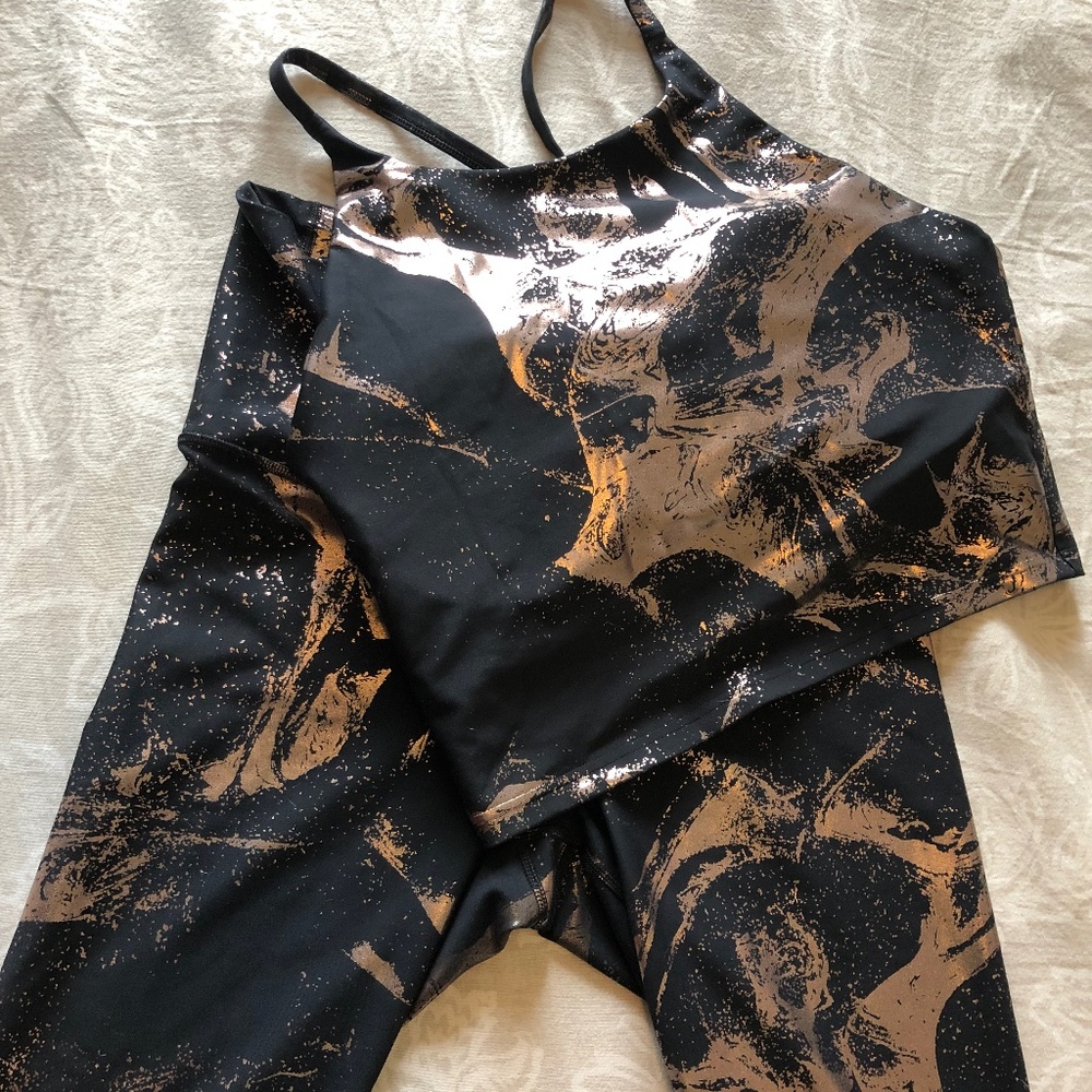 Old Navy activewear set